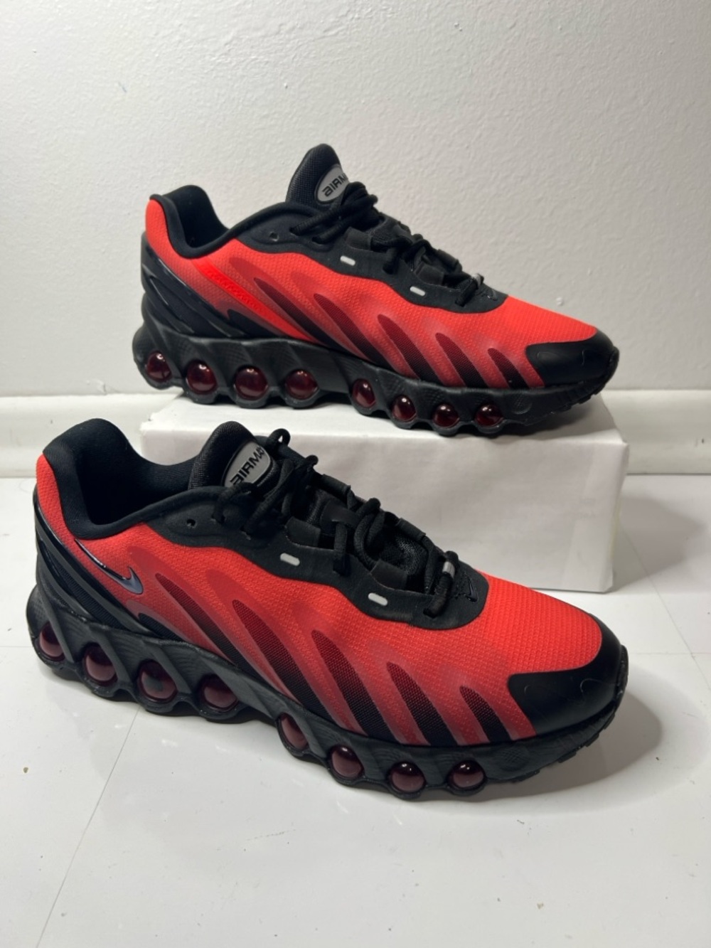 Nike Air Max DN8 'Black Red Men’s Shoes FQ7860-008 Size 9 New